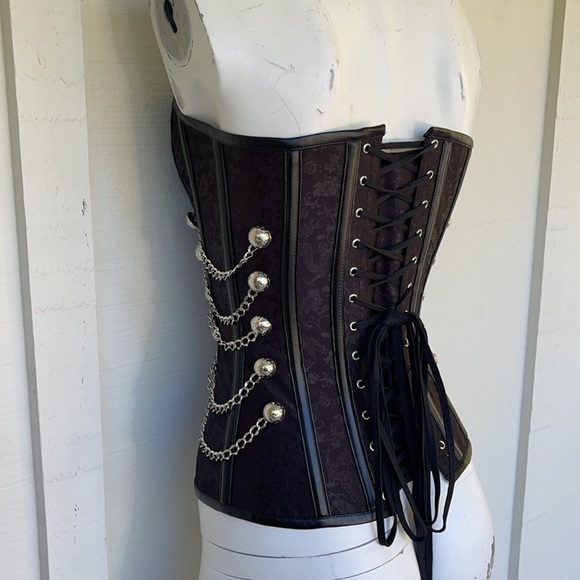 ❗️SOLD❗️EUC- STEAMPUNK SILVER CHAIN & CLASP W/ ORIENTAL DRAGON & FLORAL DESIGN - Picture 8 of 11